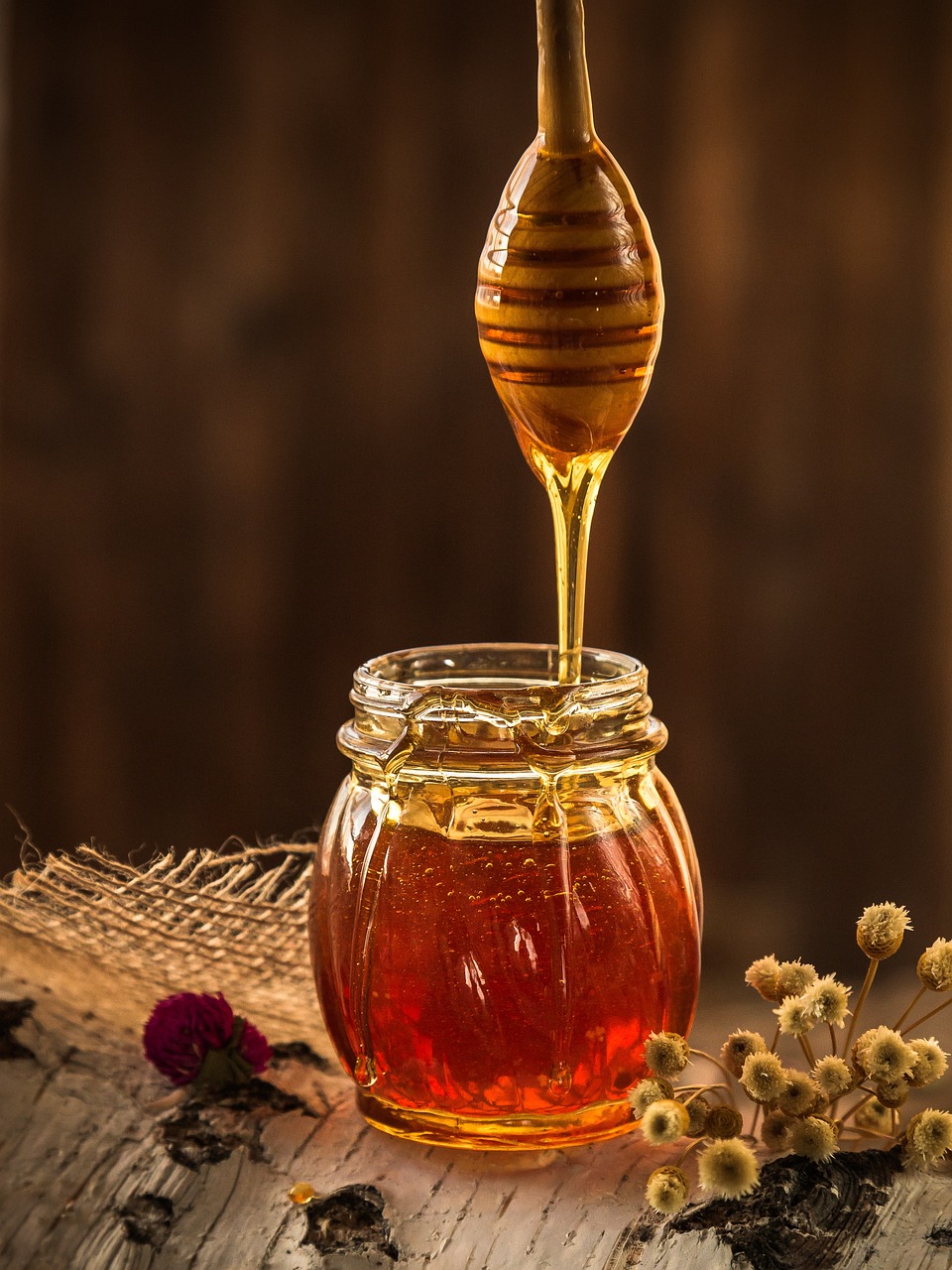 Honey dripping